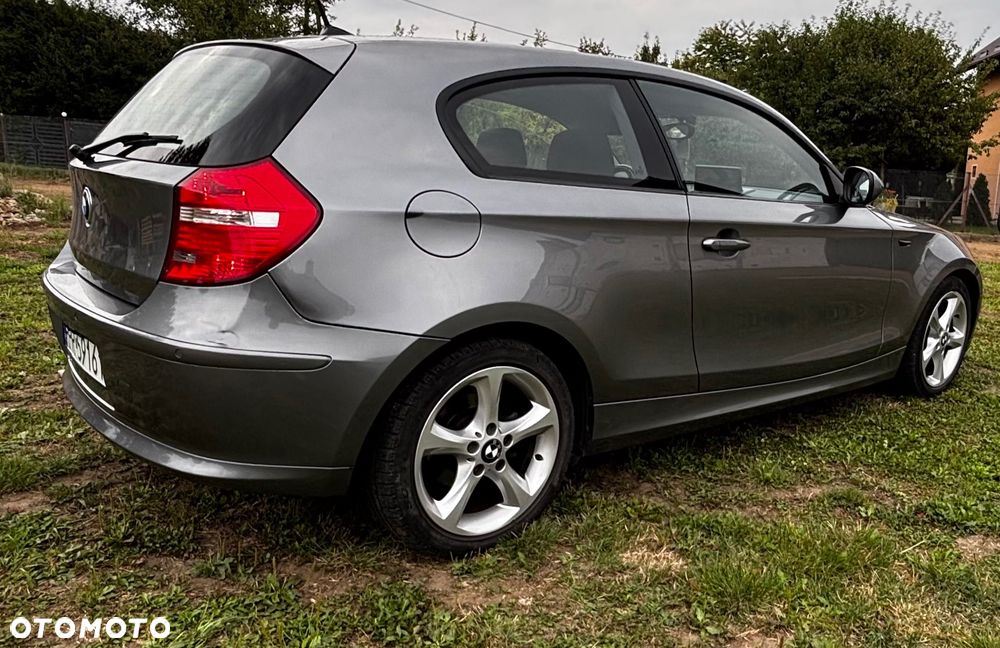 BMW Seria 1 116d - 12