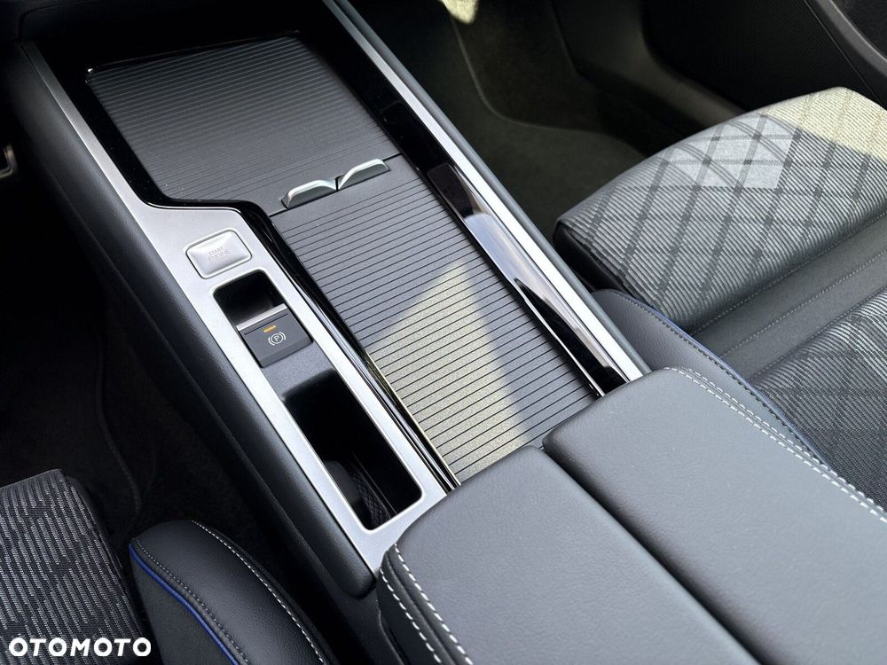 Volkswagen Passat - 33