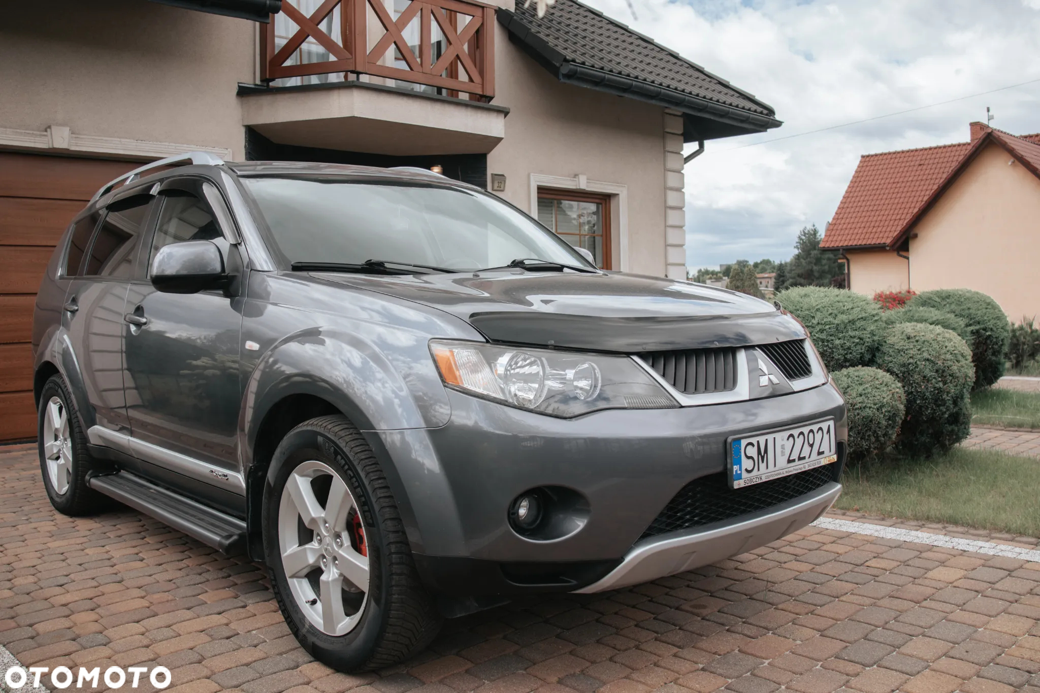 Mitsubishi Outlander 2.0 DID Intense - 2