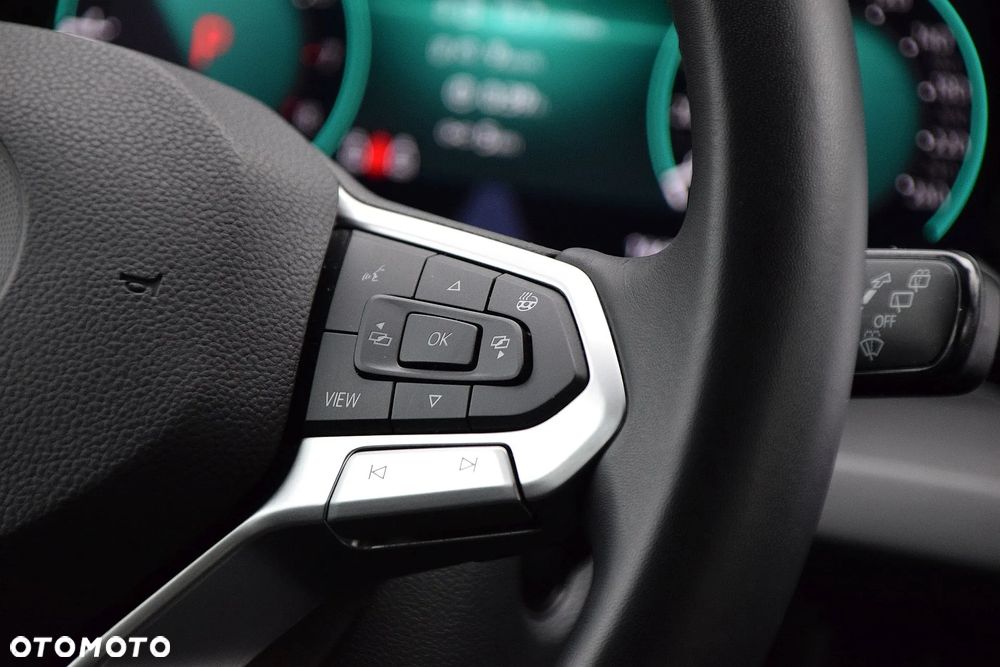 Volkswagen Golf 1.5 eTSI EVO Style DSG - 24