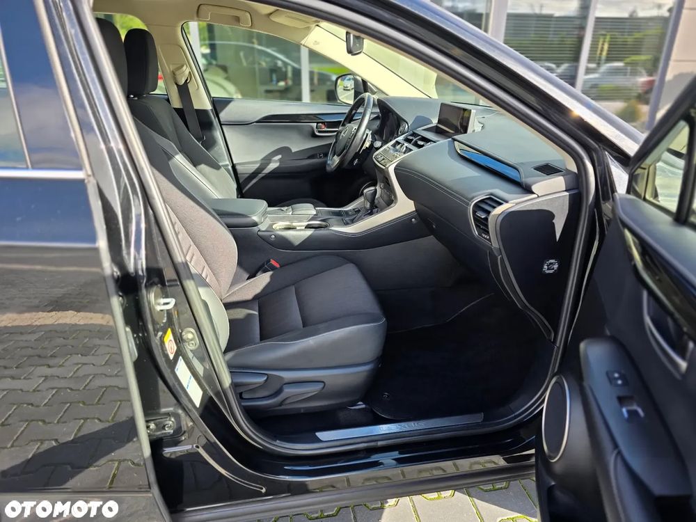 Lexus NX 300h Elegance AWD - 27