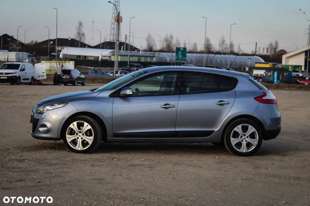 Renault Megane 1.6 16V 100 Expression - 11