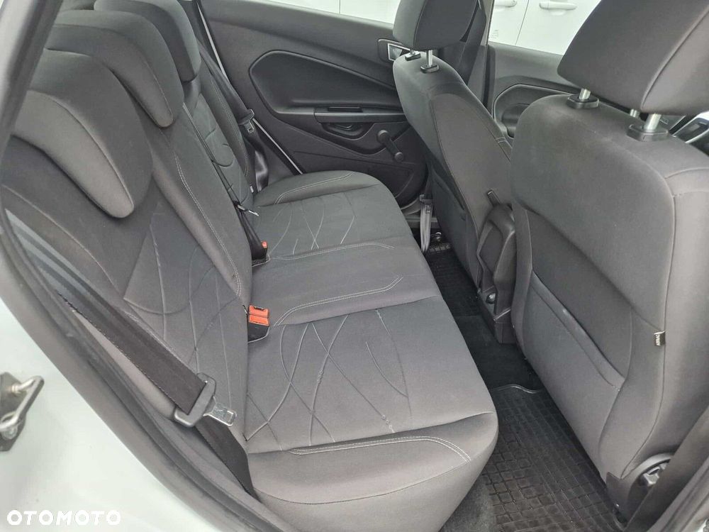 Ford Fiesta - 27