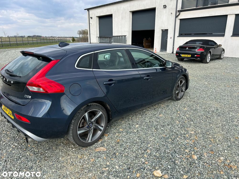 Volvo V40 D2 R Design - 5