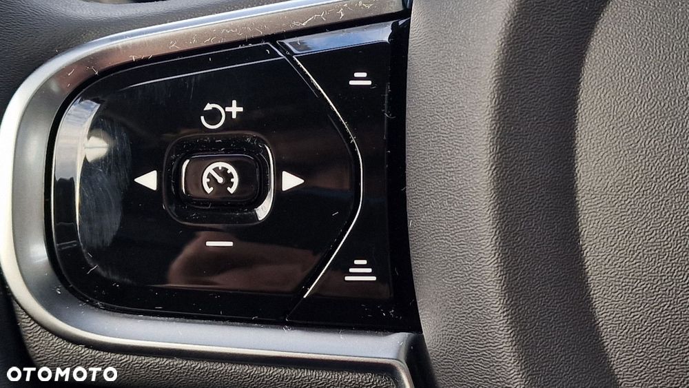 Volvo V60 Cross Country - 26