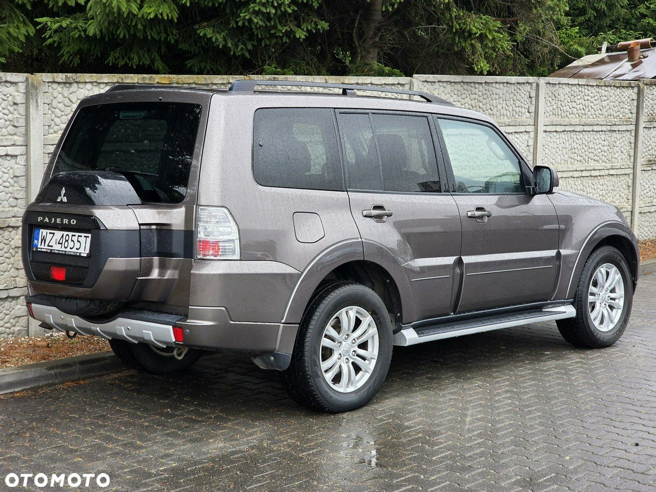 Mitsubishi Pajero - 8