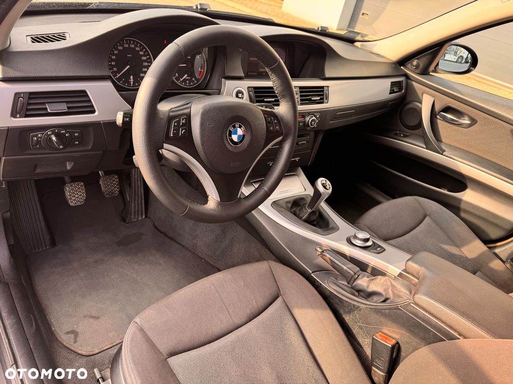 BMW Seria 3 320d - 13