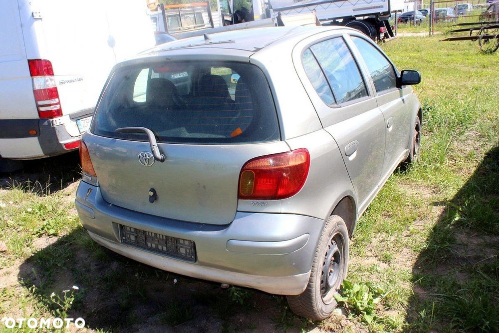 Toyota Yaris I 2003 1.3VVTI 2SZ-FE HB5D (MASKA, ZDERZAK, LAMPA, BŁOTNIK, DRZWI, SZYBA, FOTEL) - 5