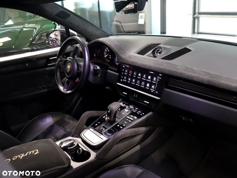 Porsche Cayenne Turbo GT - 18