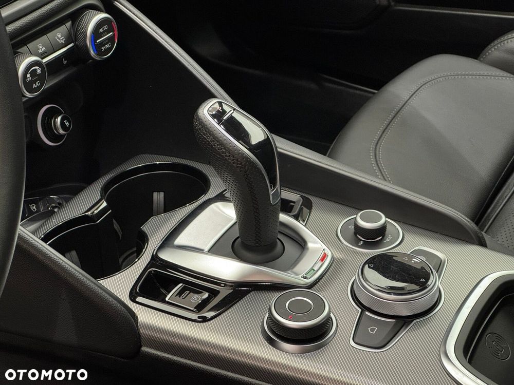 Alfa Romeo Giulia 2.0 Turbo Veloce Q4 - 9