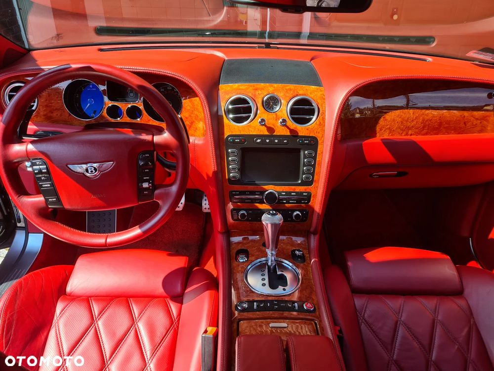 Bentley Continental GT - 10