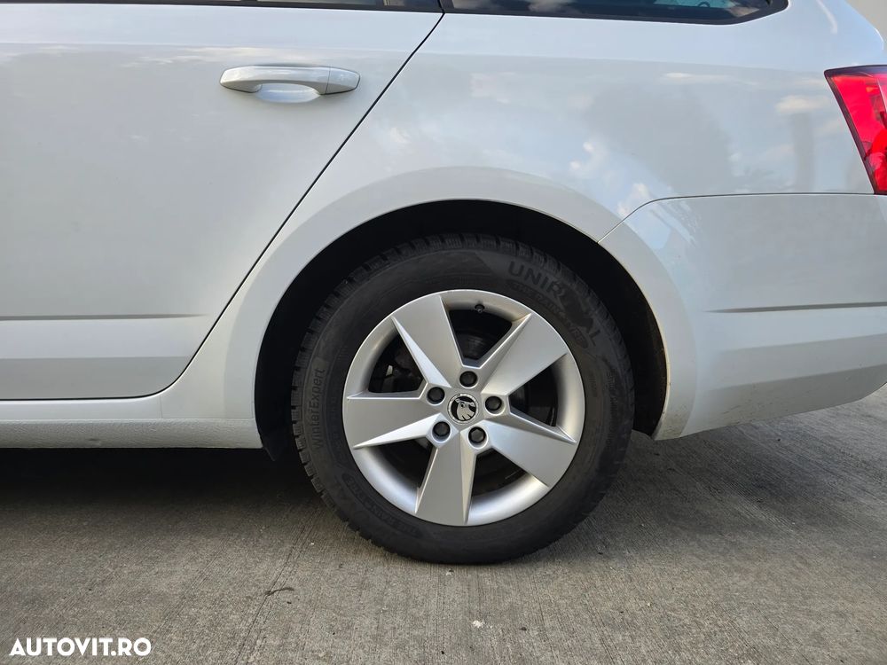 Skoda Octavia 2.0 TDI DSG Ambition - 14