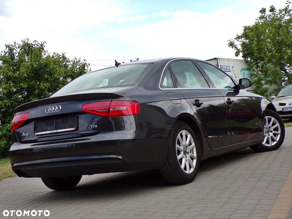 Audi A4 Limousine 2.0 TDI DPF Ambiente - 4