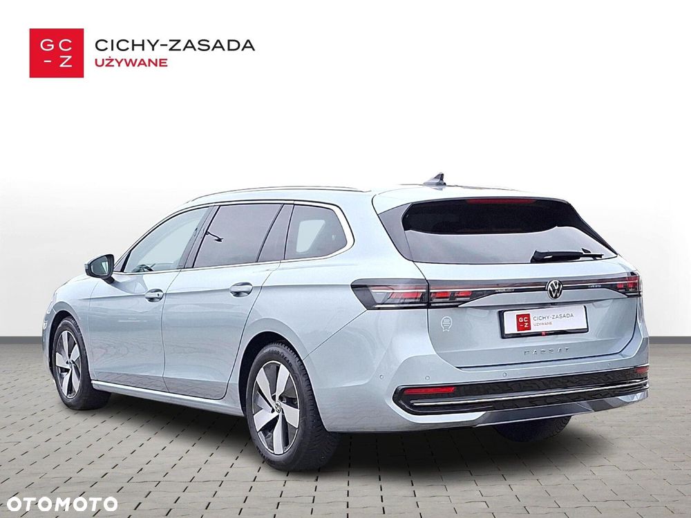 Volkswagen Passat Variant - 7