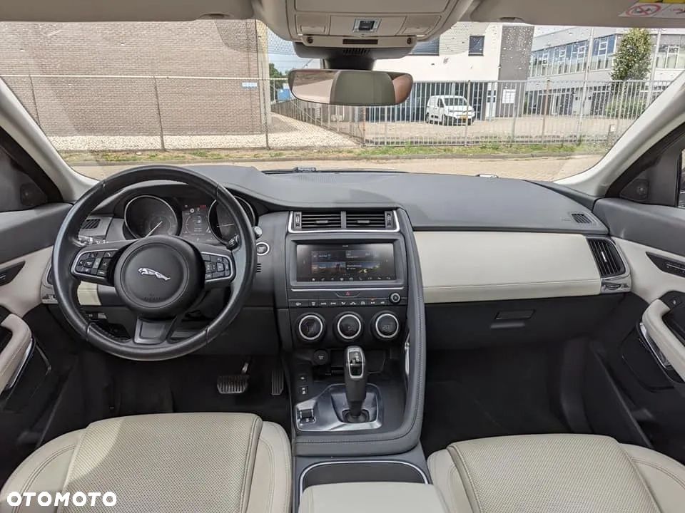 Jaguar E-Pace D150 AWD SE - 4