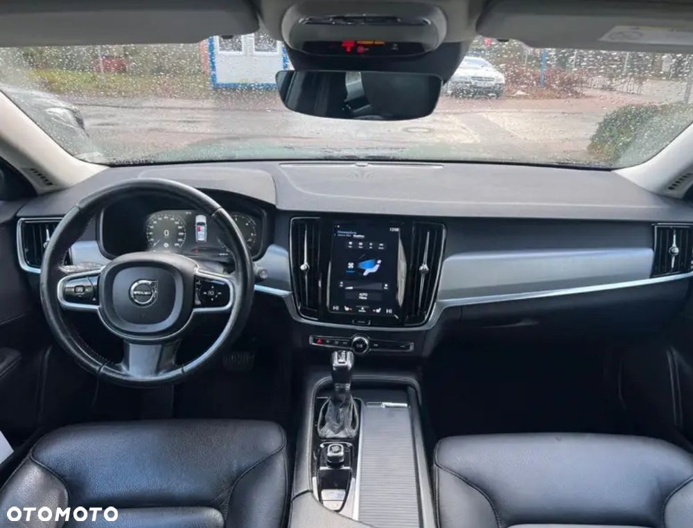 Volvo V90 D3 Momentum Pro - 5