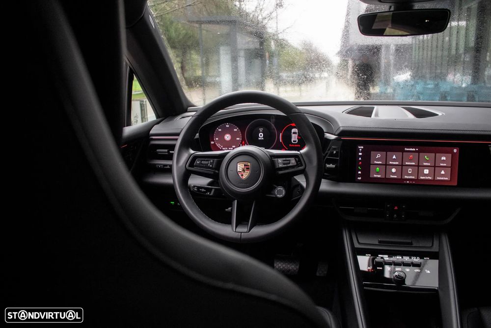 Porsche Macan Electric 4 - 39