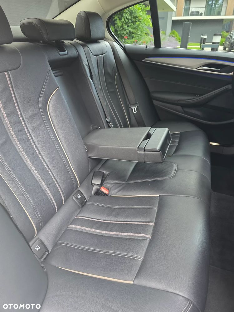 BMW Seria 5 518d Business Edition sport - 21