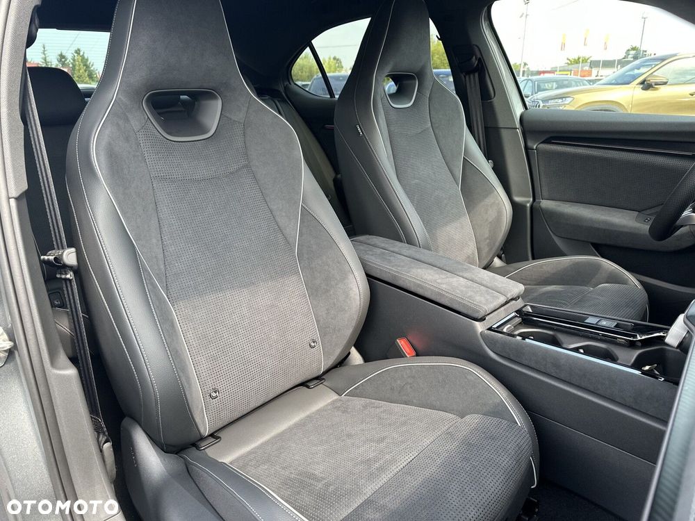 Skoda Superb 2.0 TDI SCR 4x4 Sportline DSG - 17