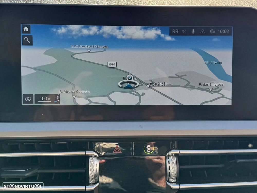 BMW 330 e Touring Auto - 10