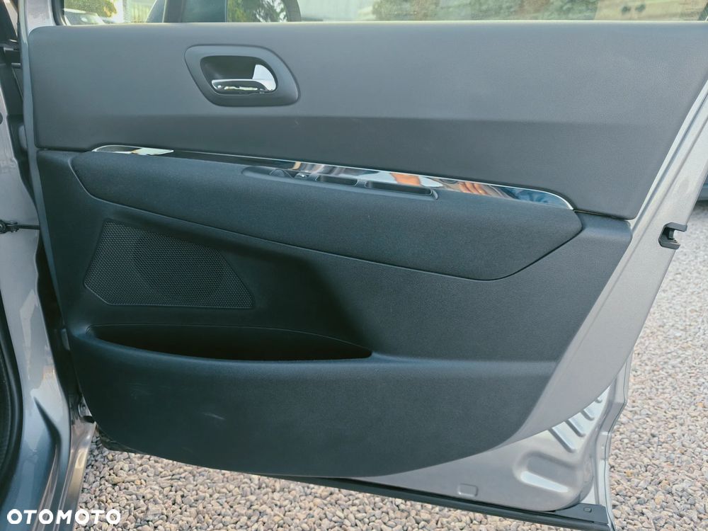 Peugeot 5008 - 25