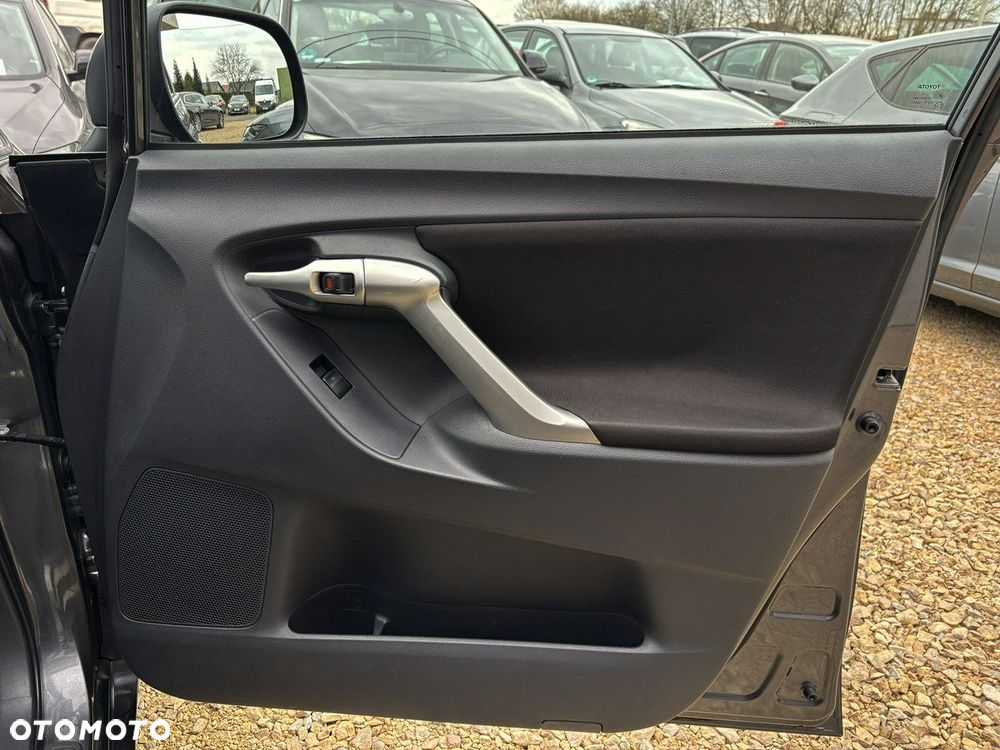 Toyota Verso 1.8 Premium 7os - 30