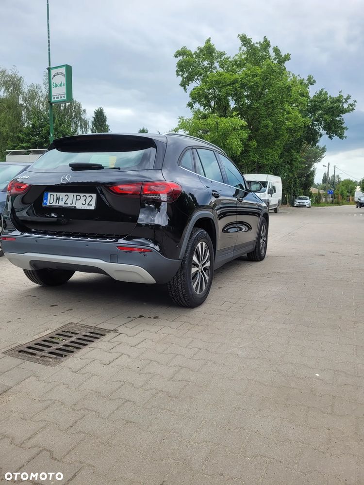 Mercedes-Benz GLA 200 - 2