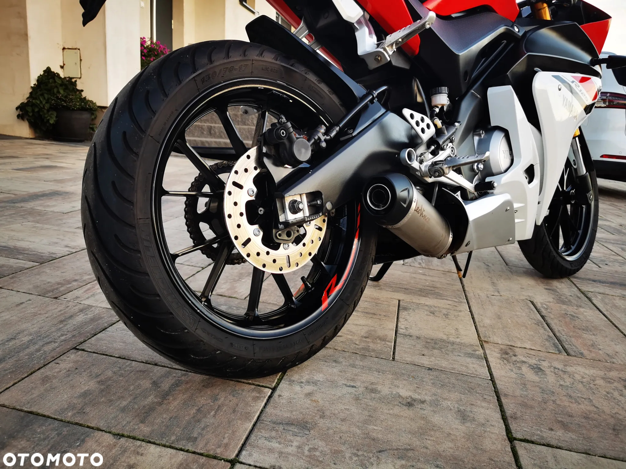 Yamaha YZF - 18