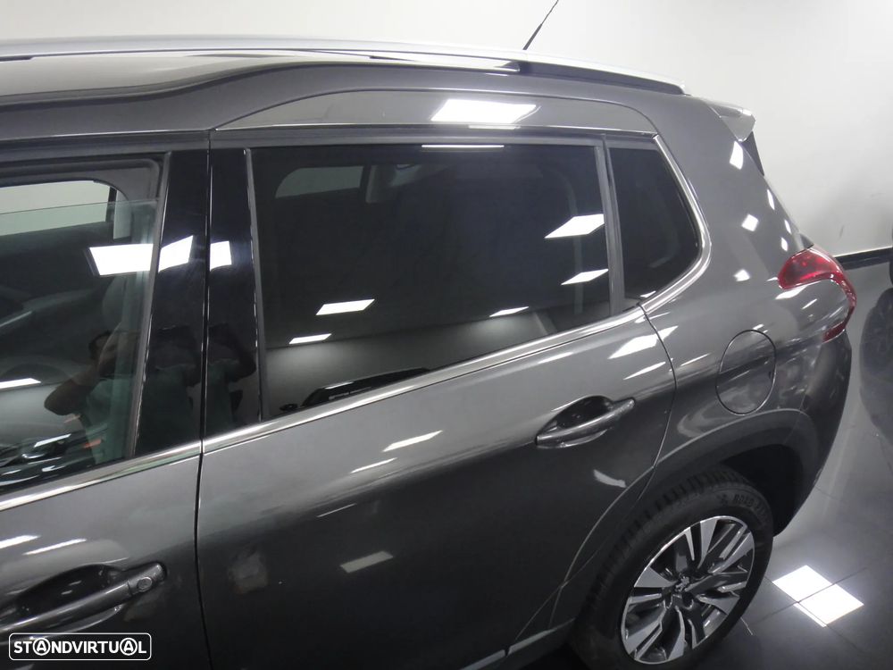 Peugeot 2008 PureTech 110 Stop&Start EAT6 Allure — fotografia 8