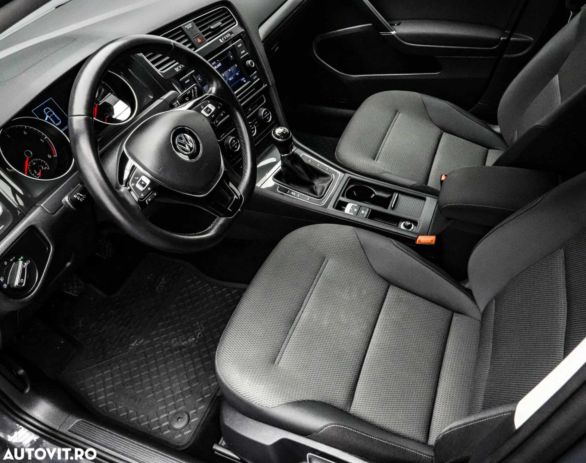 Volkswagen Golf 1.6 TDI Trendline - 11
