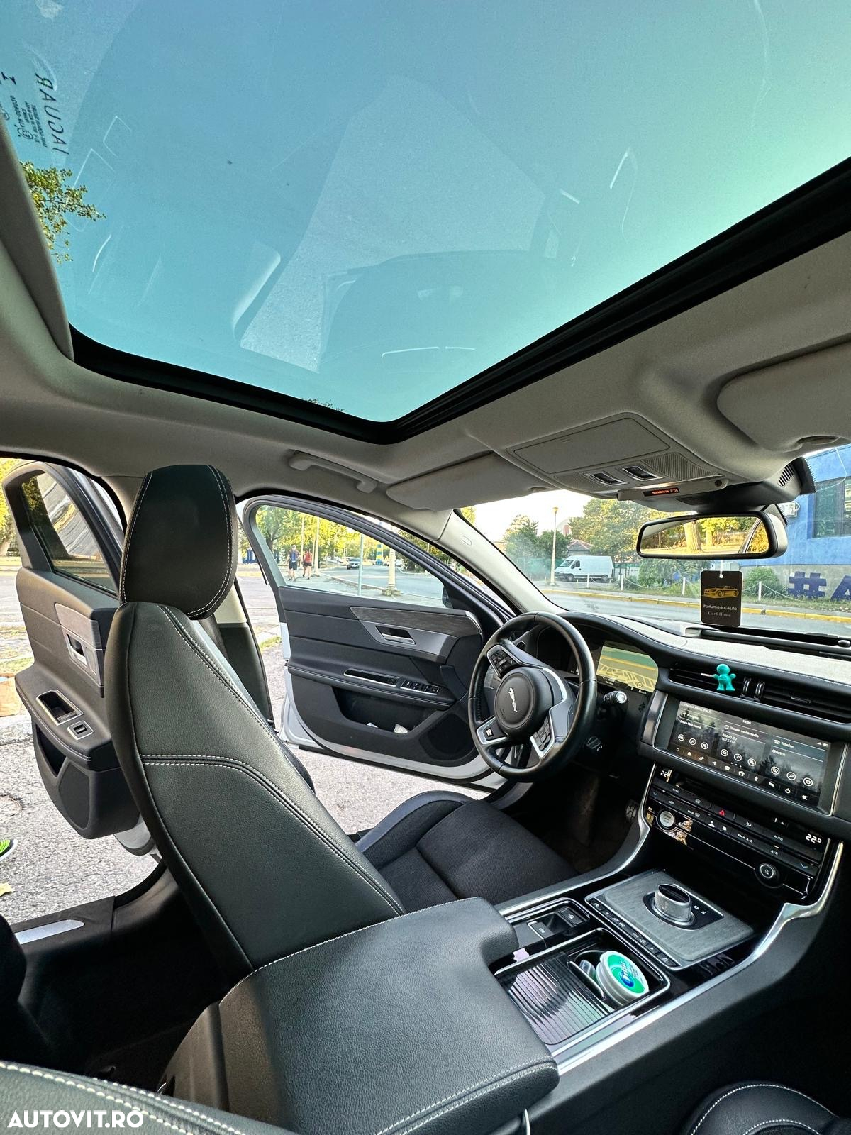 Jaguar XF 20d Aut. R-Sport - 6