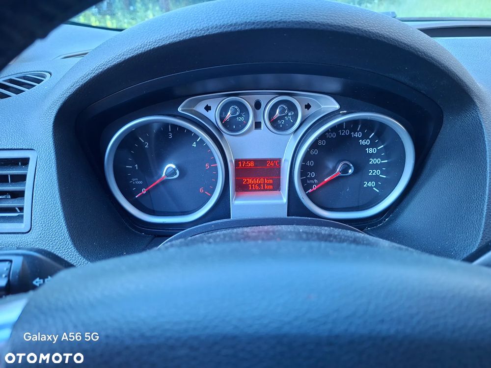Ford Kuga - 6