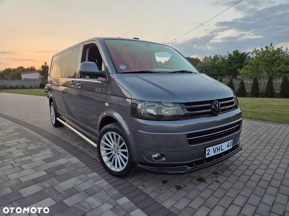 Volkswagen T5 FACE LIFT 2.0TDI 140KM LONG KLIMA FULL OPCJA LONG ORYGINAŁ ZADBANY DUBEL KABINA - 2