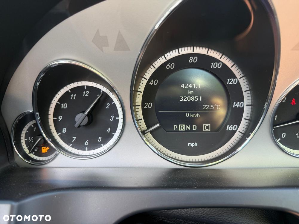 Mercedes-Benz Klasa E 350 CDI DPF BlueEFFICIENCY 7G-TRONIC Avantgarde - 21