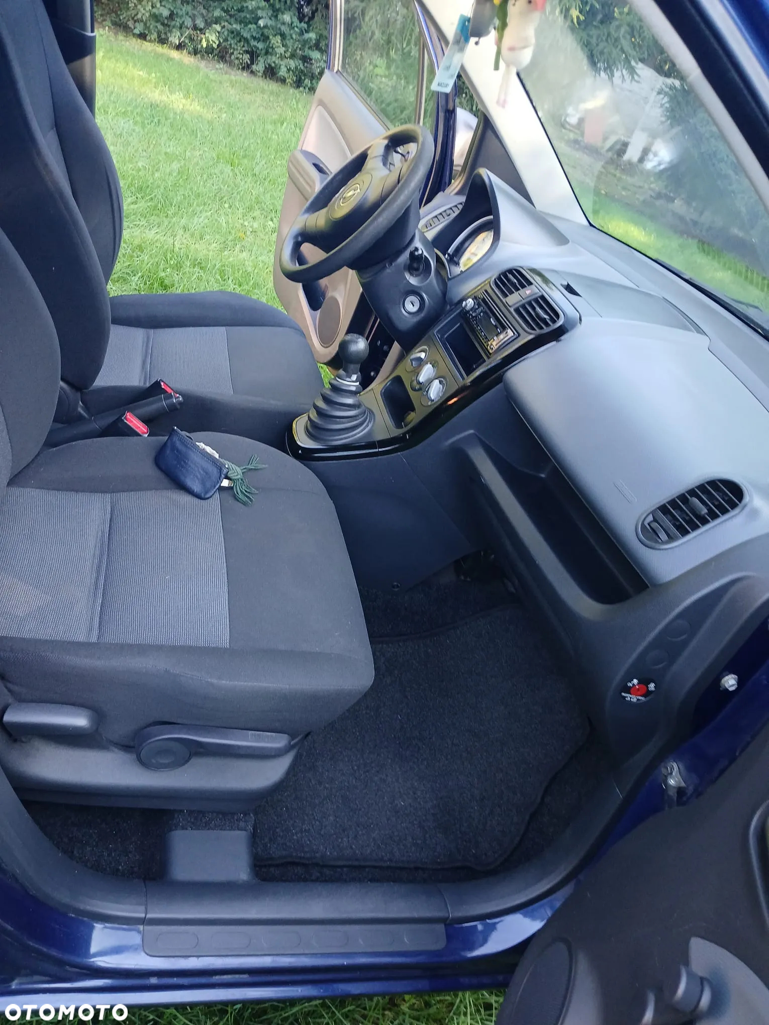 Opel Agila 1.0 - 13