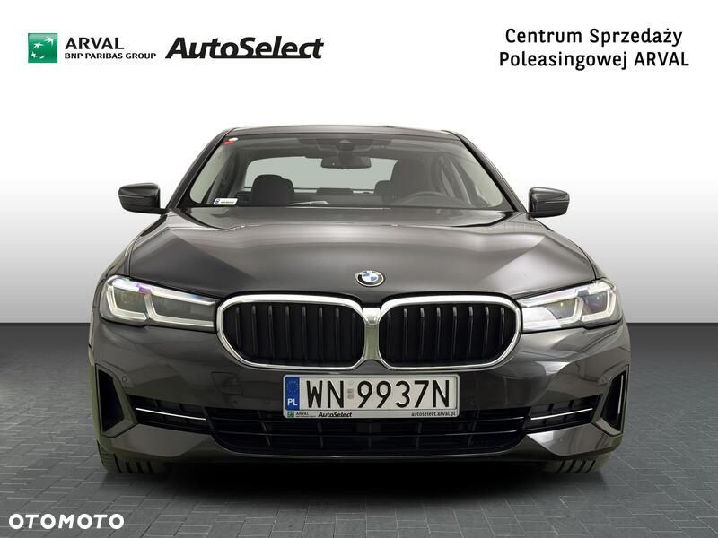 BMW Seria 5 520i mHEV - 9
