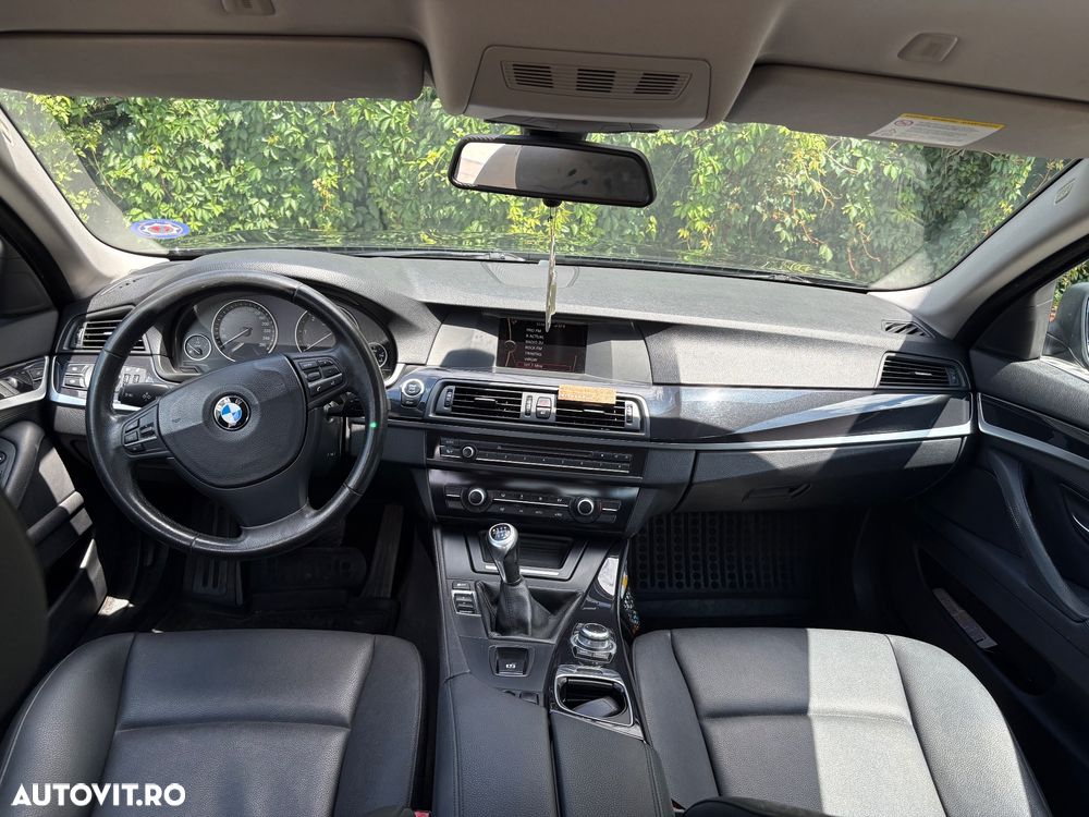 BMW Seria 5 520d - 14