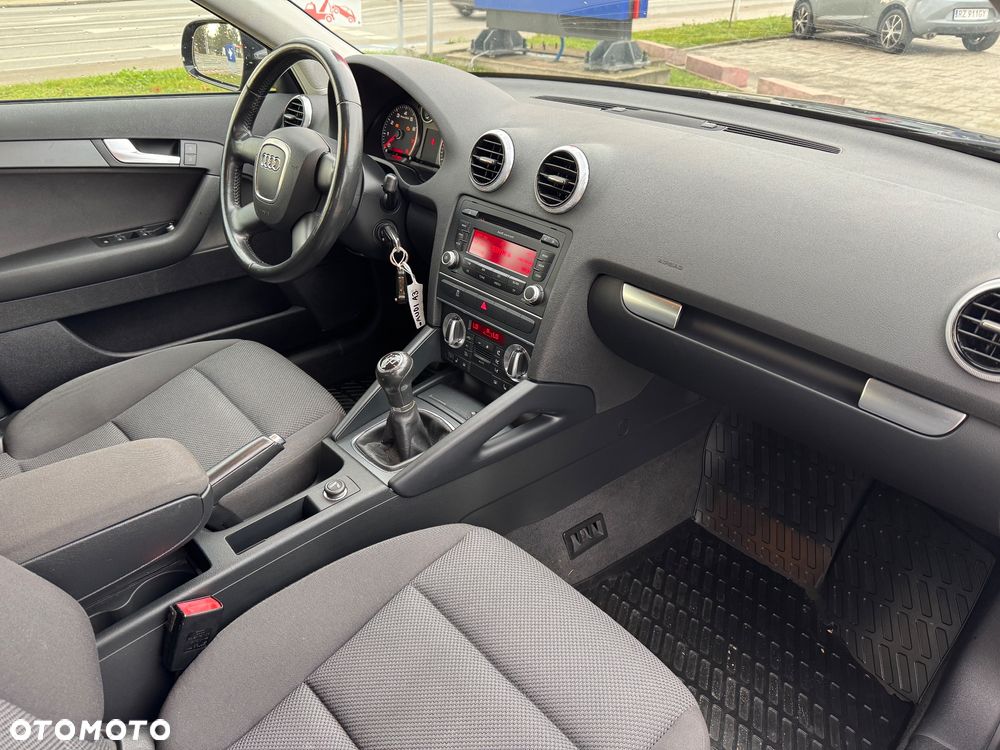 Audi A3 Sportback 1.6 Ambition - 8