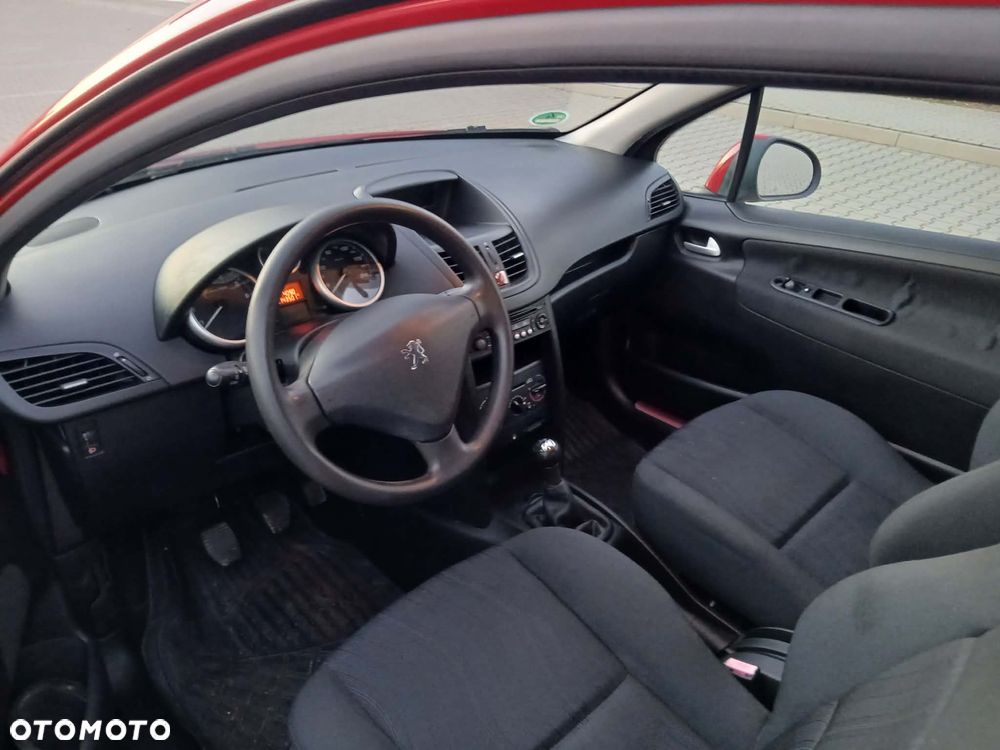 Peugeot 207 - 9