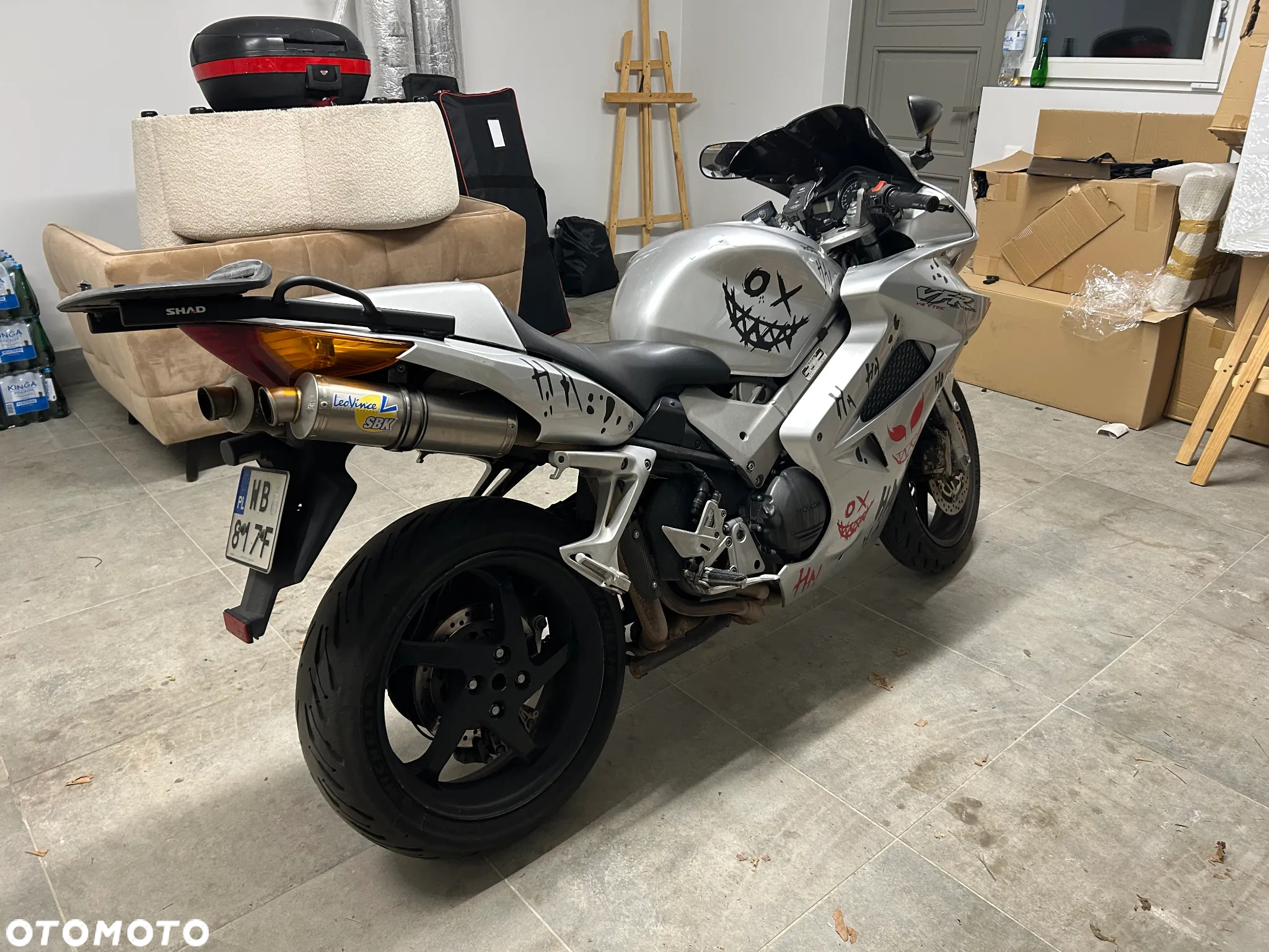 Honda VFR - 4
