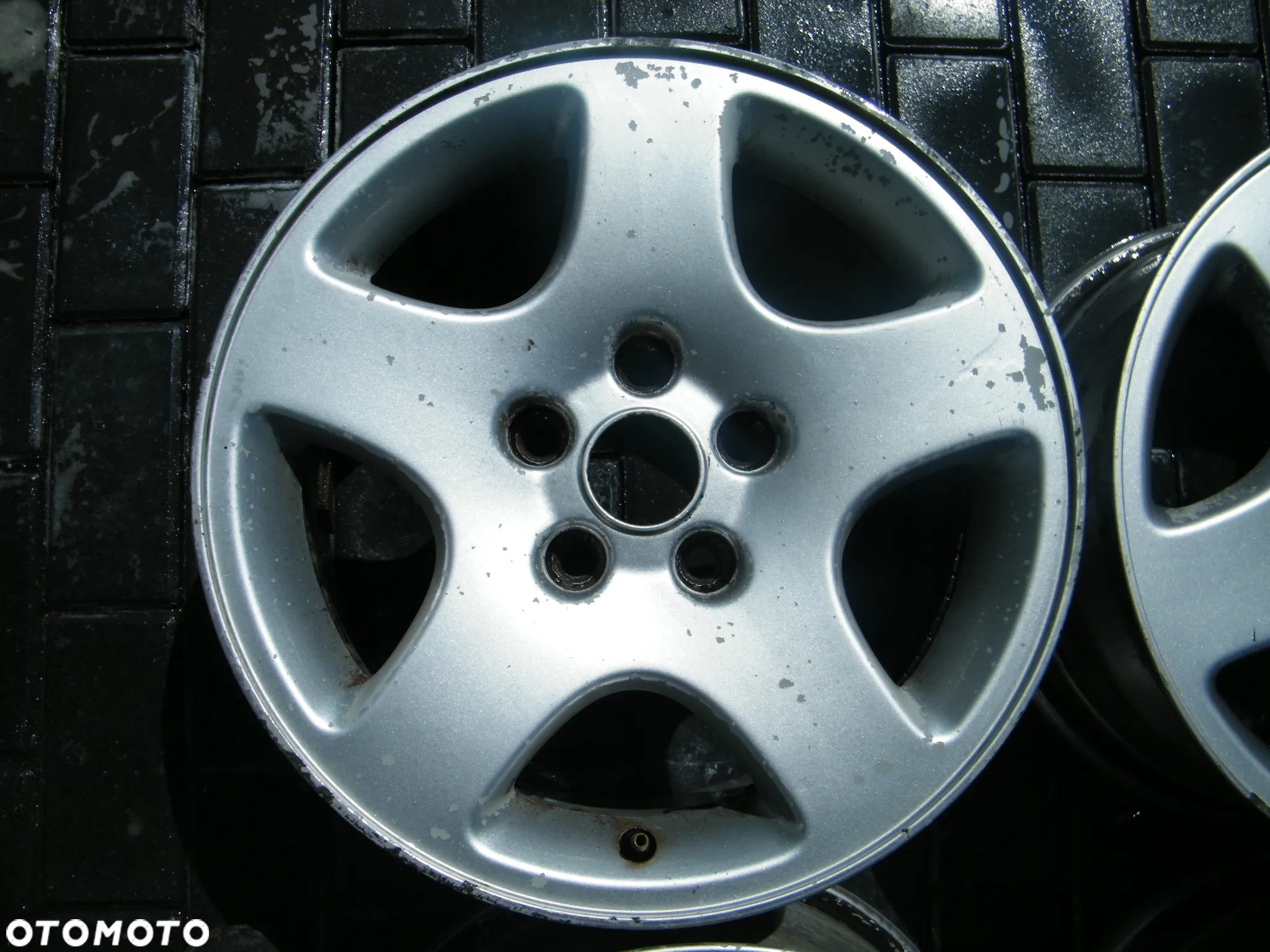 Felgi aluminiowe alufelgi komplet 5x112 ET35 / 7J x 16 otwór 67 - 4