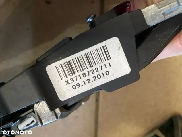 DOCIĄG DRZWI ZAMKI PRZÓD TYŁ BMW F10 KOMPLET - 12