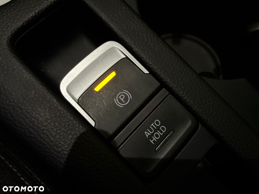 Volkswagen Passat 2.0 TDI (BlueMotion Technology) Comfortline - 20