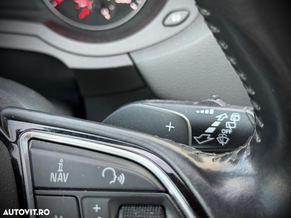 Audi Q3 2.0 TDI Quattro Stronic Sport - 31
