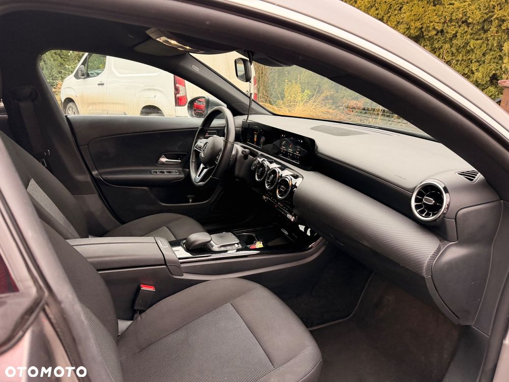 Mercedes-Benz CLA 180 d 8G-DCT Edition 2022 - 25