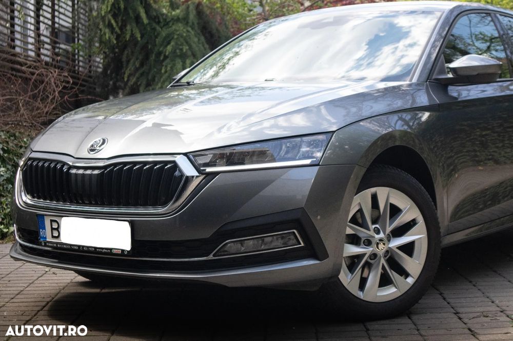 Skoda Octavia 2.0 TDI DSG Style - 1