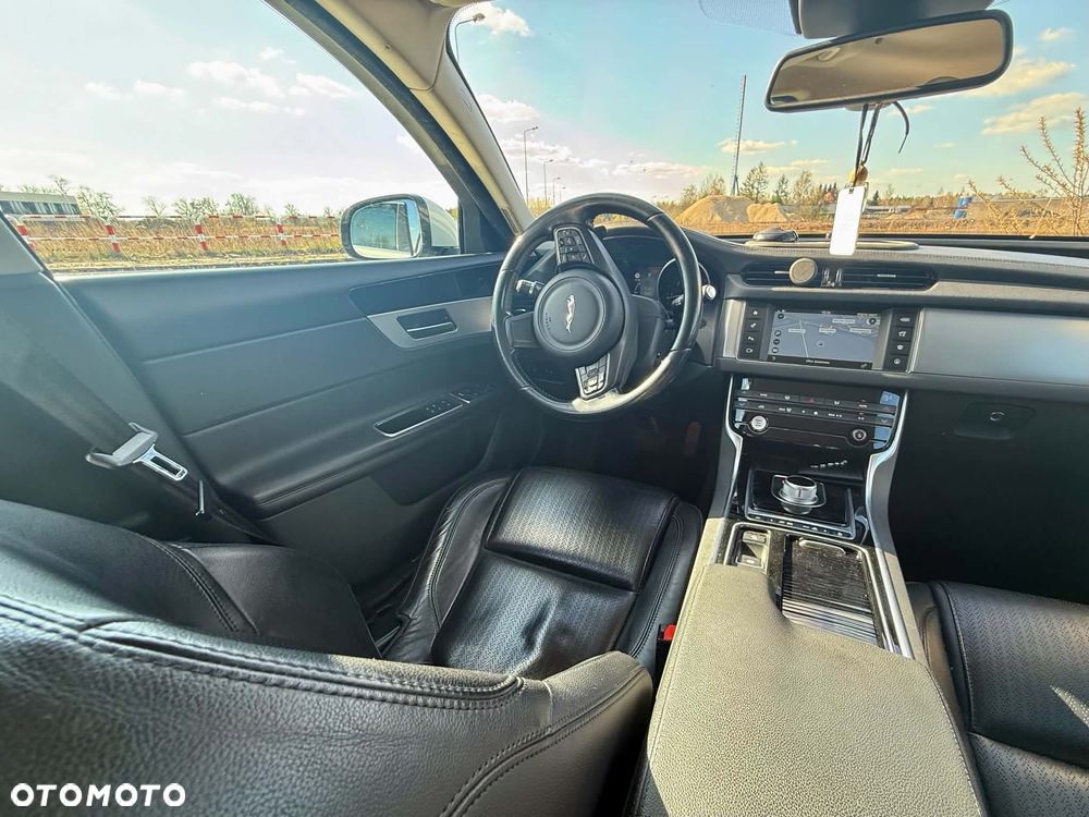 Jaguar XF 2.0 i4D Prestige - 7