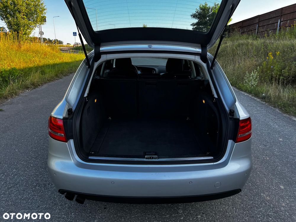 Audi A4 Avant - 16
