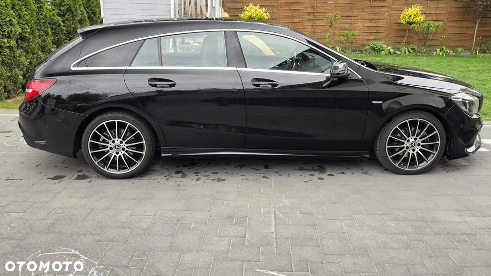 Mercedes-Benz CLA 180 AMG Line - 12