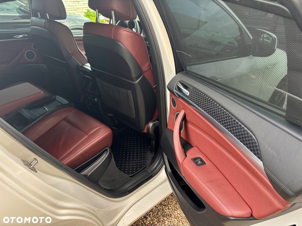 BMW X6 - 25